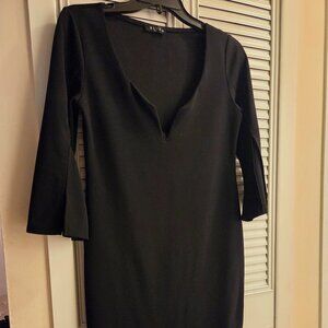 Short black 3/4 sleeve dress
